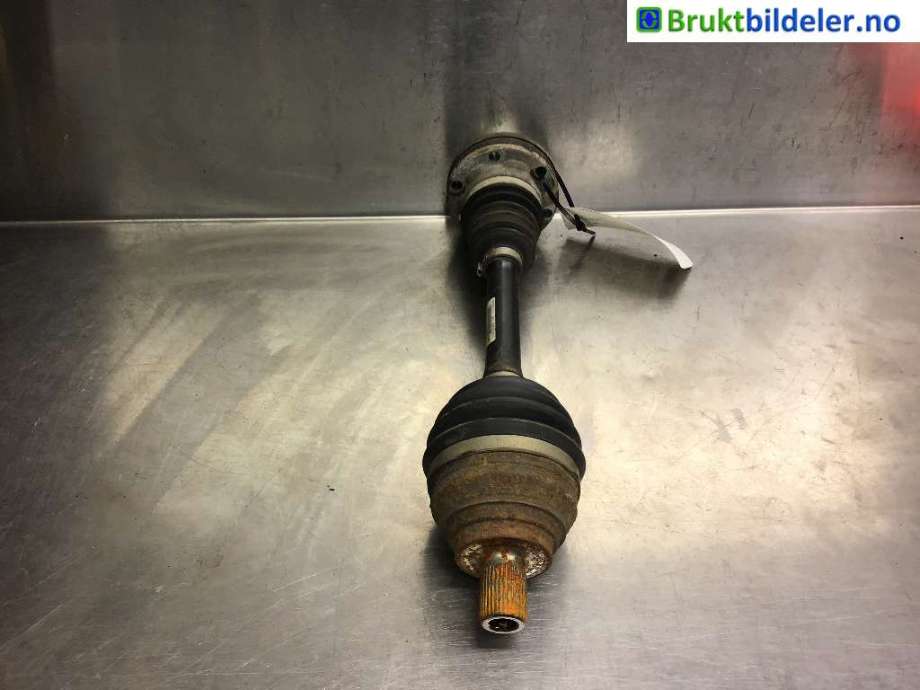 Drivaksel venstre foran til VW Caddy 2010-2015 (Type III, Fase 2) (VOLKSWAGEN|3AA 407 271|)