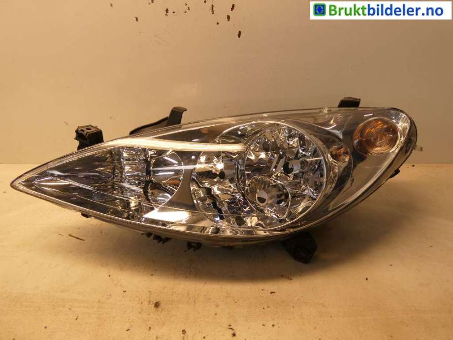 Frontlykt venstre halogen til Peugeot 307 2001-2004 (Fase 1)