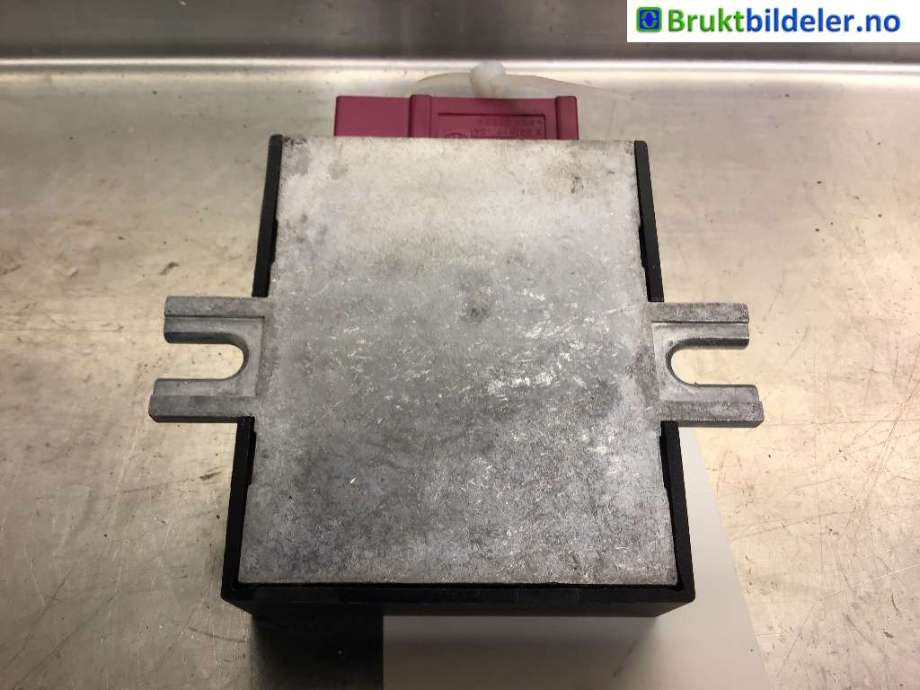 Styreenhet drivstoffpumpe til BMW X5 2007-2013 (E70) (E70) (BMW|16 14 7 407 513||1614 7276046)