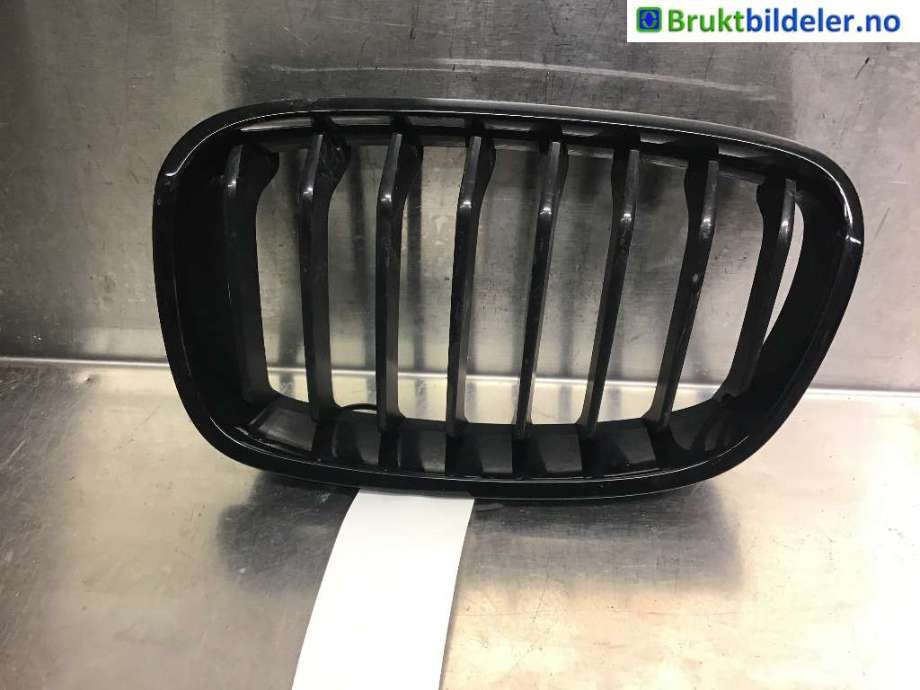 Grill venstre til BMW 1-Serie 2011-2015 (Fase 1) (F20/F21) (F20/F21) (BMW|7 239 021|)