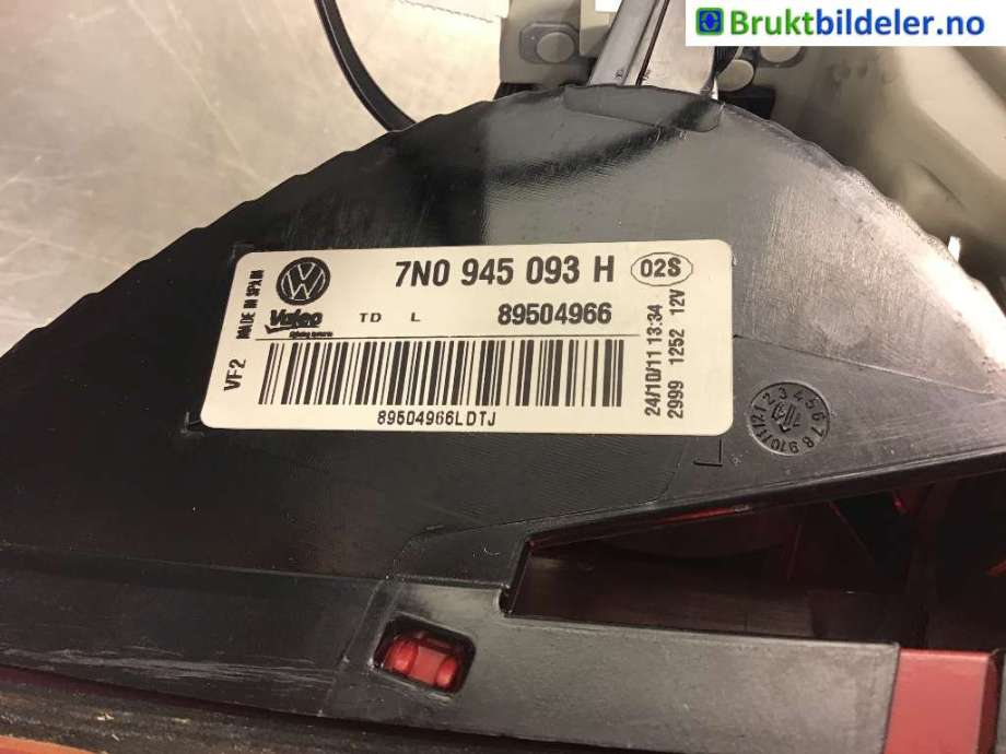 Baklykt venstre indre til VW Sharan, 2010-->> (Type II)  (VOLKSWAGEN|7N0 945 093 H)