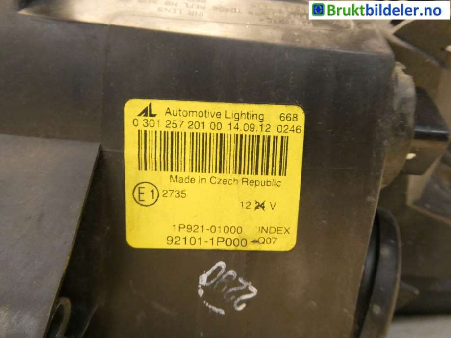 Frontlykt venstre halogen til Kia Venga 2010-2017 (KIA|92101 1P000|0 301 257 201 00|92101-1P000)