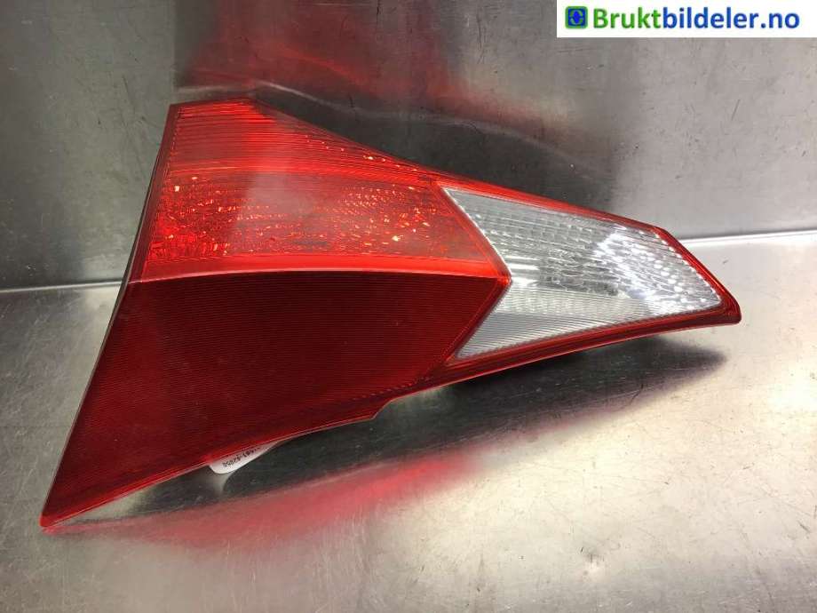 Baklykt høyre indre til Toyota RAV4, 2013-2015 (Type IV, Fase 1)  (TOYOTA|81581-42050)