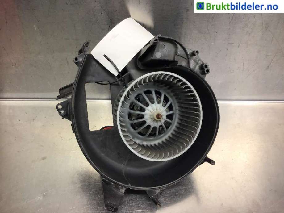 Varmeapparat motor til BMW 5-Serie 2010-2017 (F10/F11) (F10/F11) (BMW|64 11 9 242 607|)