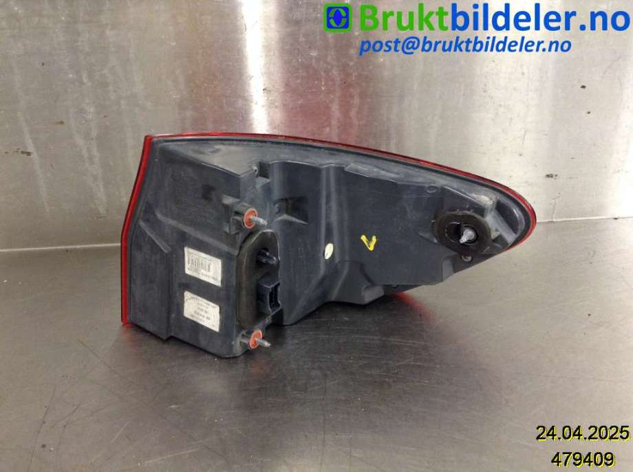 Baklykt venstre til BMW 5-Serie 2010-2017 (F10/F11) (F10/F11) (BMW|63 21 7 203 233|)