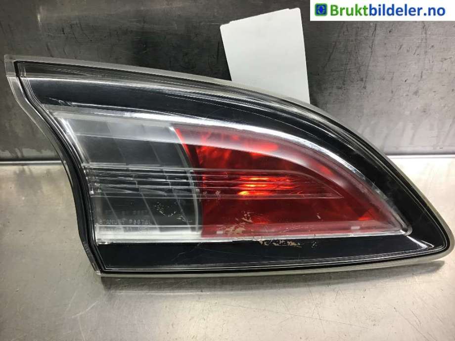 Baklykt venstre indre til Mazda 3 2009-2013 (Type II) (MAZDA|BCW8-51-3G0E|)