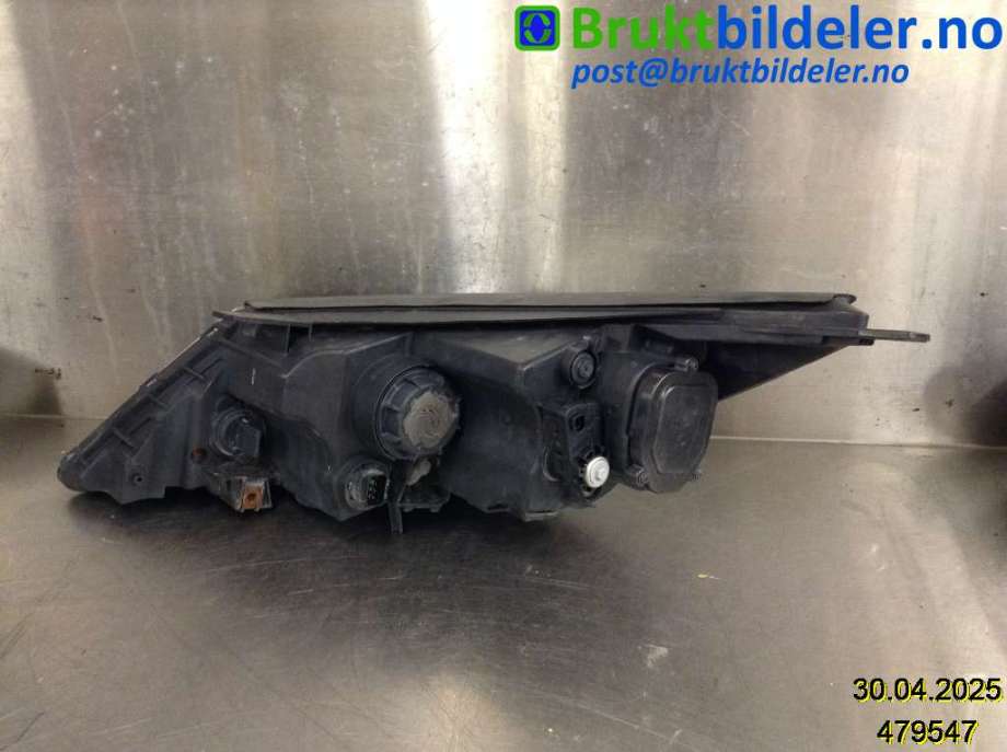 Frontlykt høyre xenon til Kia Sportage 2010-2016 (Type III)  (KIA|92102 3U111|)