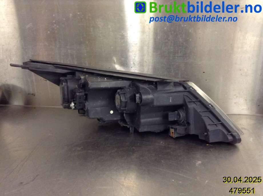 Frontlykt venstre xenon til Kia Sportage 2010-2016 (Type III) (KIA|92101-3U111|)