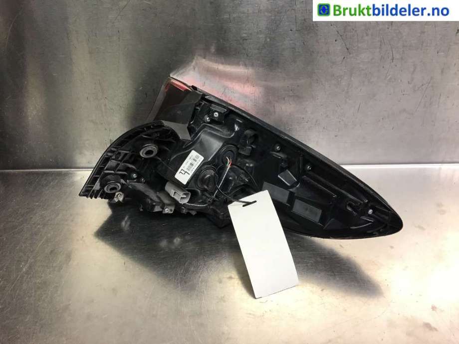 Baklykt venstre til Toyota C-HR 2016-->> (TOYOTA|81560-F4031||81560-F4031-00)