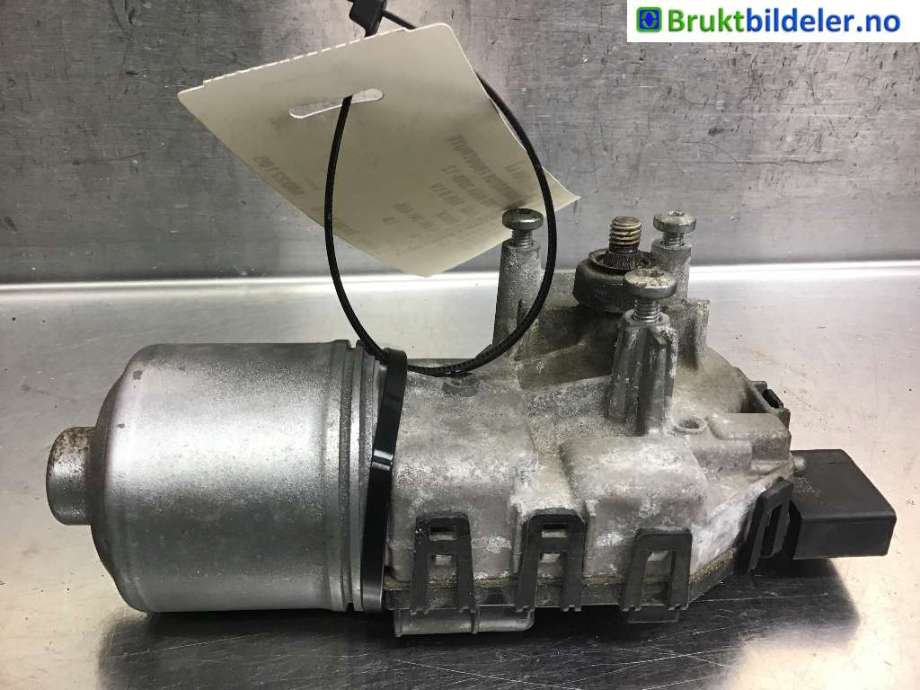 Viskermotor frontrute til Ford Kuga 2008-2012 (Type I)  (FORD|8V41-17508-AA|0 390 241 696|)
