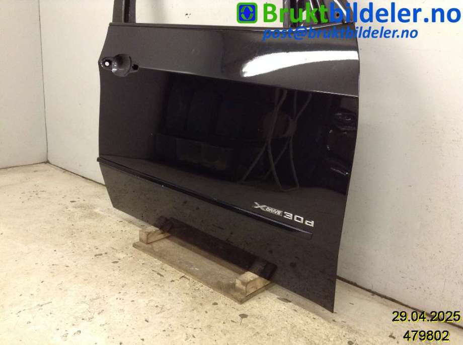 Dør høyre foran til BMW X5 2007-2013 (E70) (E70) (BMW|41 51 7 211 424|)