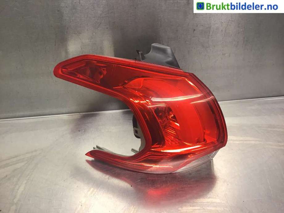 Baklykt venstre til Peugeot 2008, 2013-2019 (Type I)  (PEUGEOT|9678074280)