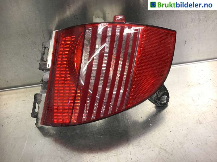 Baklykt høyre indre til Peugeot 2008, 2013-2019 (Type I)  (PEUGEOT|9678074580)