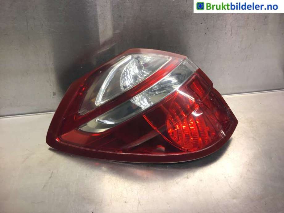 Baklykt venstre til Subaru Legacy, 2007-2009 (Type IV, Fase 2)  (SUBARU|84913AG152)
