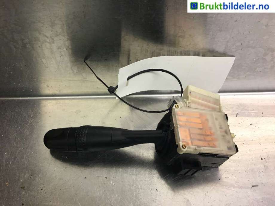 Bryter blink til Toyota RAV4 2000-2006 (Type II)  (TOYOTA|42010-173682|)