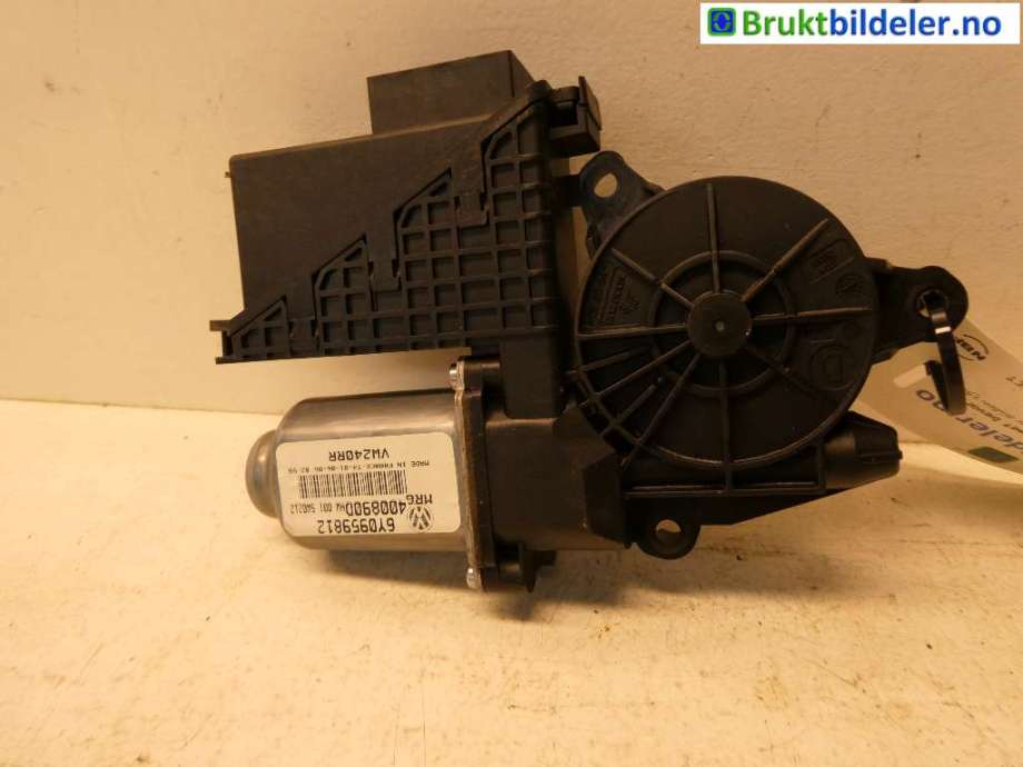 Ruteheis høyre bak til VW Polo 2005-2009 (Type IV, Fase 2)  (VOLKSWAGEN|6Y0959812|400890D|6Y0 959 812)