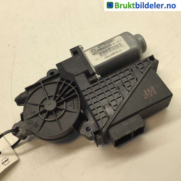 Ruteheis høyre foran til VW Polo 2005-2009 (Type IV, Fase 2)  (VOLKSWAGEN|6Y2959801|400886D|6Y2 959 801)