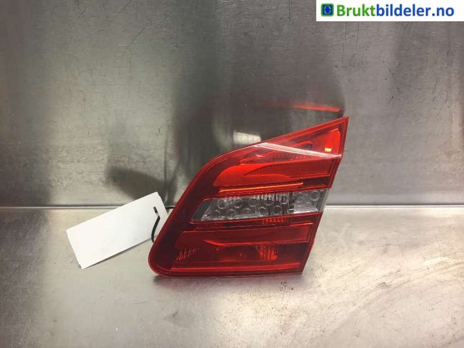 Baklykt høyre indre til Mercedes B-Klasse 2011-2018 (W246) (W246) (MERCEDES|A 246 906 64 00|)