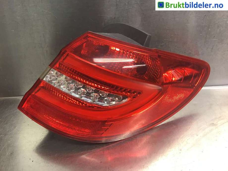 Baklykt høyre til Mercedes B-Klasse, 2011-2018 (W246) (W246) (MERCEDES|A 246 820 06 64)