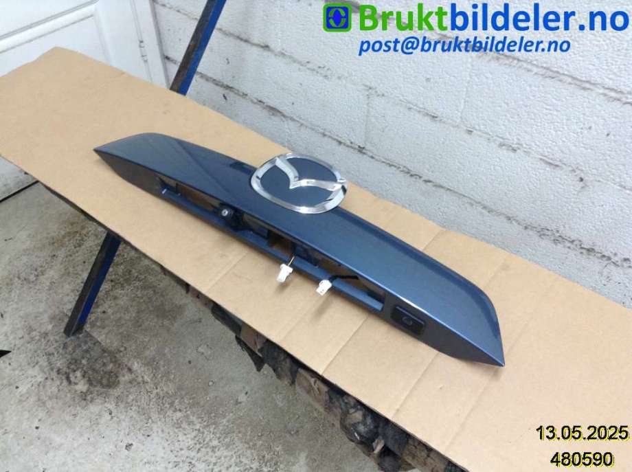 Skiltlys til Mazda CX-5, 2012-2017 (Type I)  (MAZDA|KD46-50-810A)