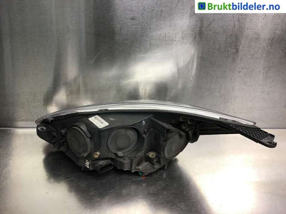 Frontlykt høyre xenon til Ford Focus 2011-2014 (Type III, Fase 1) (FORD|BM51-13D154-AG|)