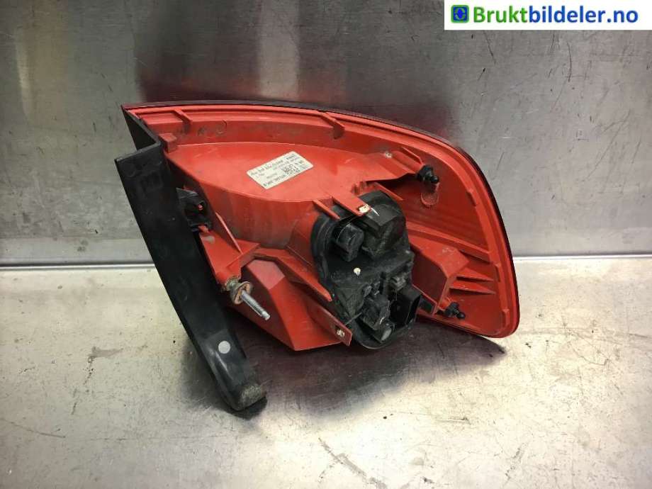 Baklykt høyre til Audi A6 2005-2008 (Type III, Fase 1) (C6) (C6) (AUDI|4F9 945 096 H||4F9 945 096 B)