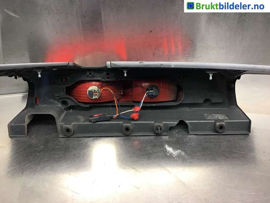 Baklykt høyre til Opel Vivaro A 2006-2014  (OPEL|93857722|)