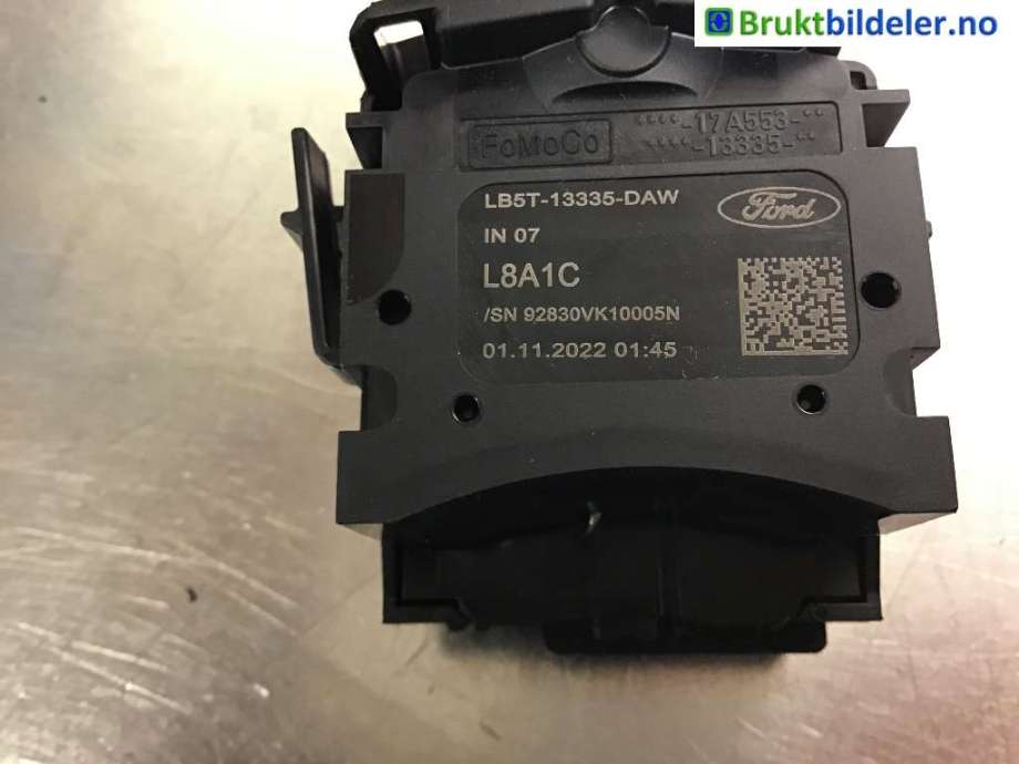 Bryter blink til Ford Kuga 2019-->> (Type III)  (FORD|2425267||LB5T-13335-DAW)