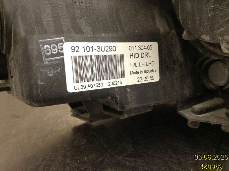 Frontlykt venstre xenon til Kia Sportage 2010-2016 (Type III) (KIA|92101 3U290|)