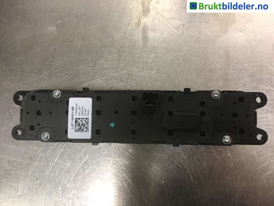 Bilstereo diverse til Ford Kuga 2019-->> (Type III)  (FORD|LJ6T-18K811-BB|)
