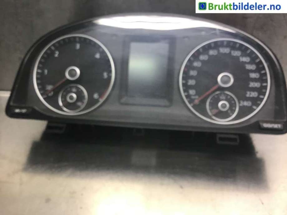 Instrumentpanel til VW Caddy, 2015-2020 (Type III, Fase 3)  (VOLKSWAGEN|2K5 920 876 F)