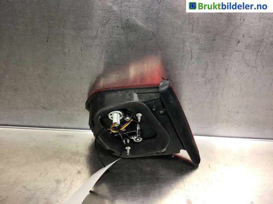Baklykt høyre indre til VW Golf VI, 2008-2012 (VOLKSWAGEN|5K0 945 094 AF)