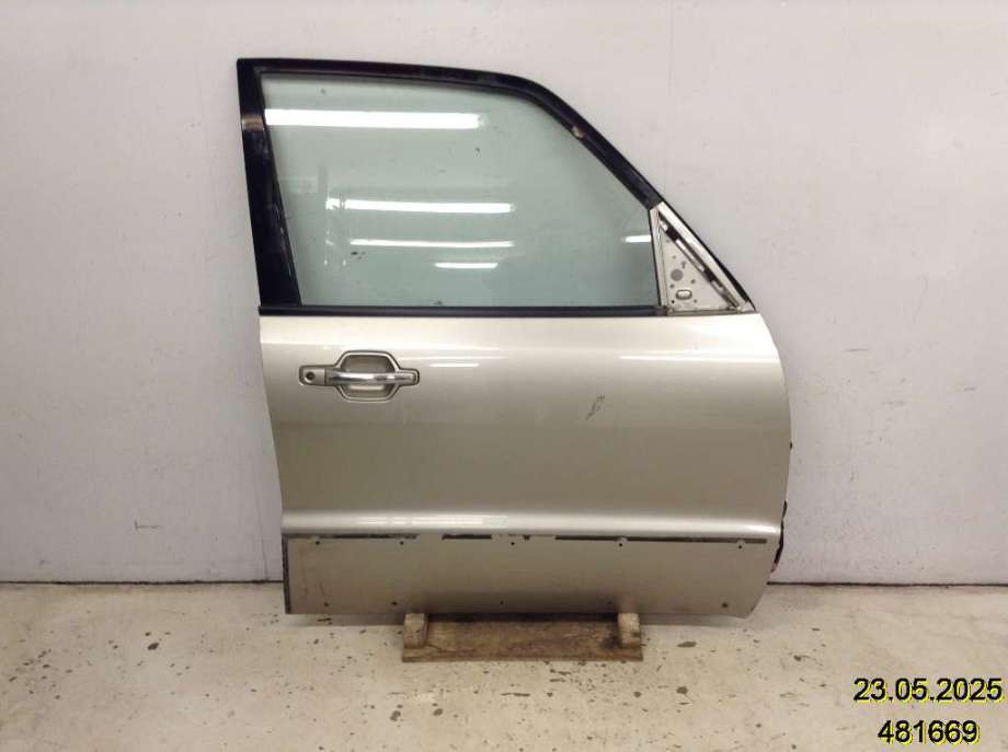 Dør høyre foran til Mitsubishi Pajero, 2000-2006 (Type III)  (MITSUBISHI|MN161226)