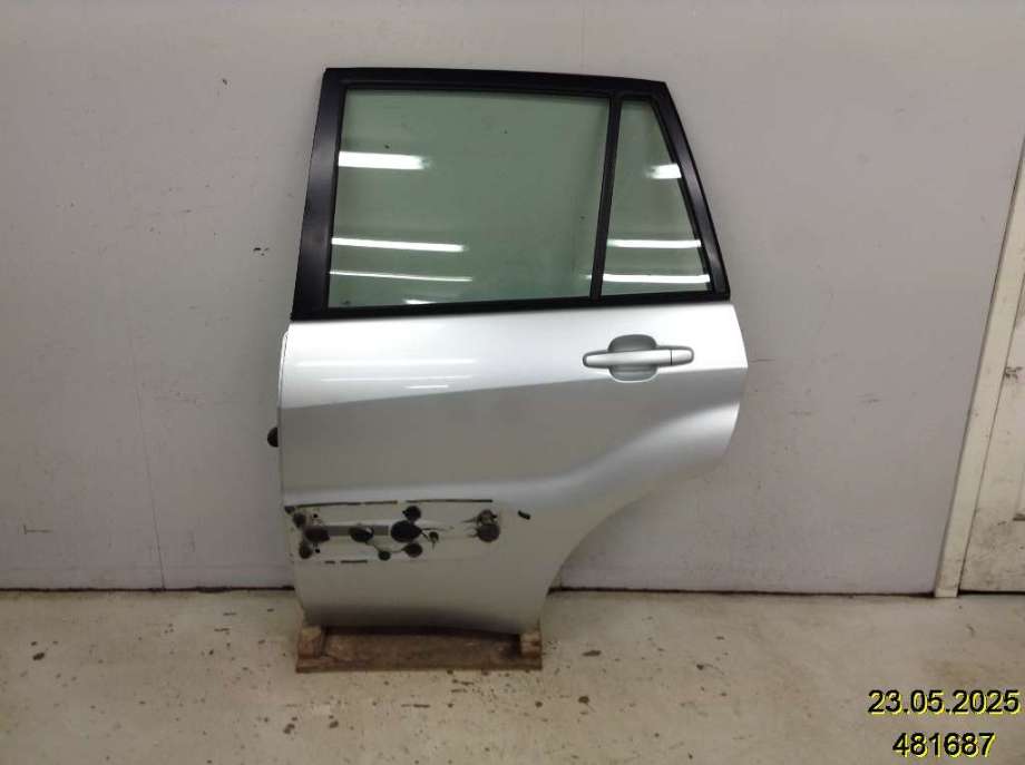 Dør venstre bak til Toyota RAV4, 2000-2006 (Type II) (TOYOTA|67004-42040)