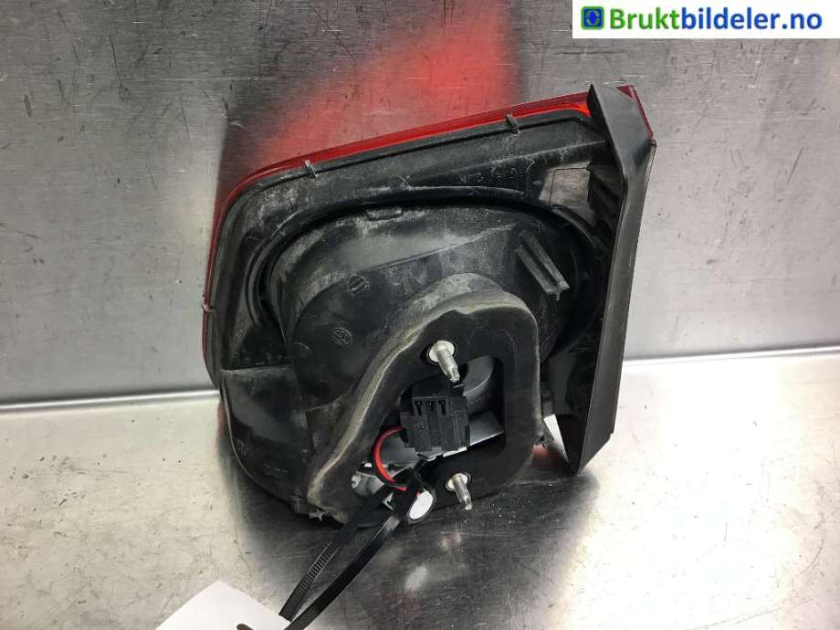 Baklykt venstre indre til VW Tiguan 2007-2011 (Type I, Fase 1)  (VOLKSWAGEN|5N0 945 093 B|)