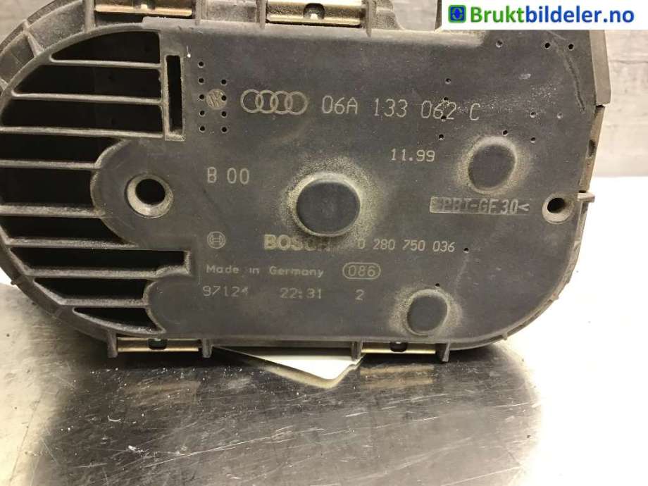 Spjeldhus til Audi TT 1998-2006 (Type I) (AUDI|06A 133 062 C|0 280 750 036|)