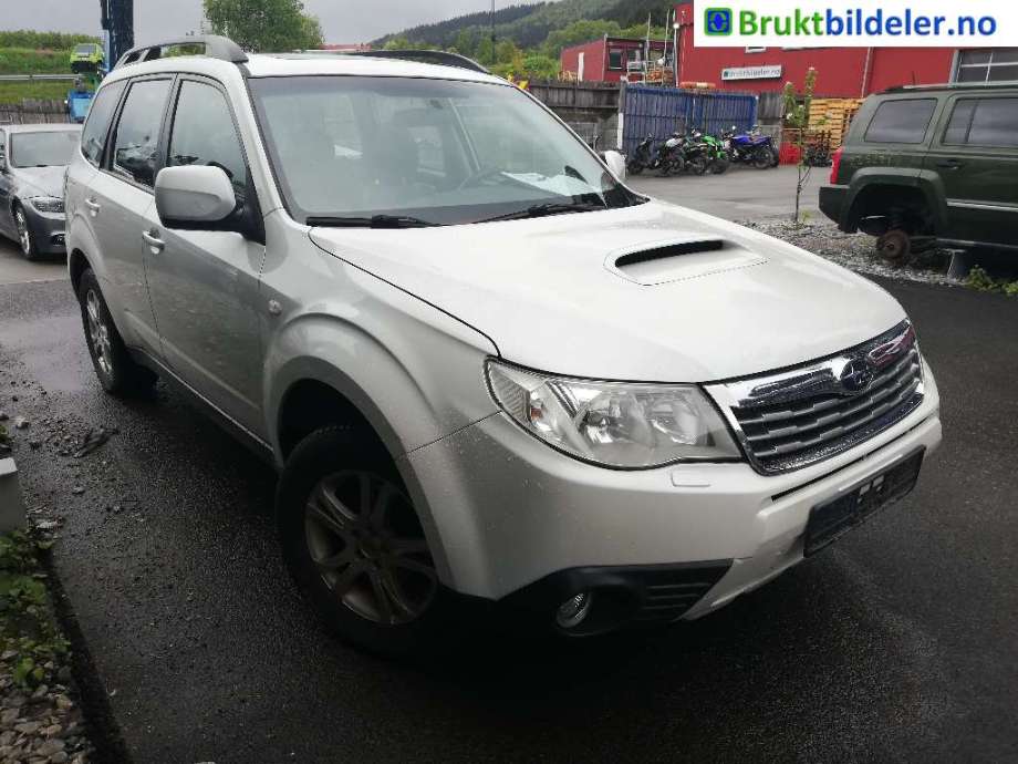 Dør høyre foran til Subaru Forester, 2008-2013 (Type III)  (SUBARU|)