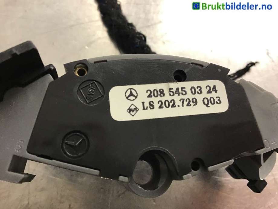 Bryter cruise control til Mercedes CLK 1997-2002 (C208) (C208) (MERCEDES|A 202 820 93 42|)