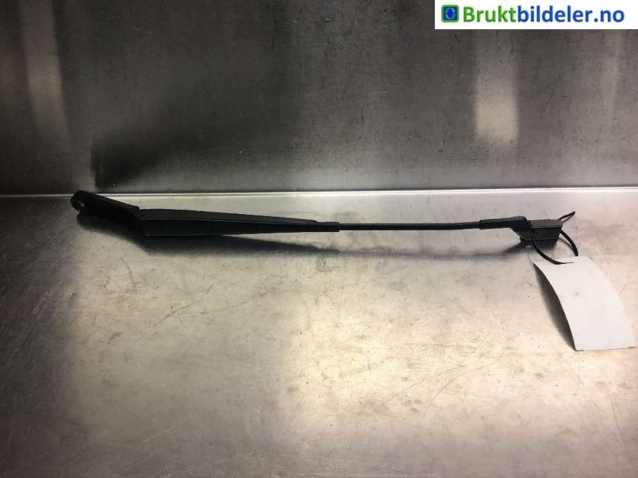 Viskerarmer frontrute til VW Caddy, 2015-2020 (Type III, Fase 3)  (VOLKSWAGEN|2K1 955 409 B)