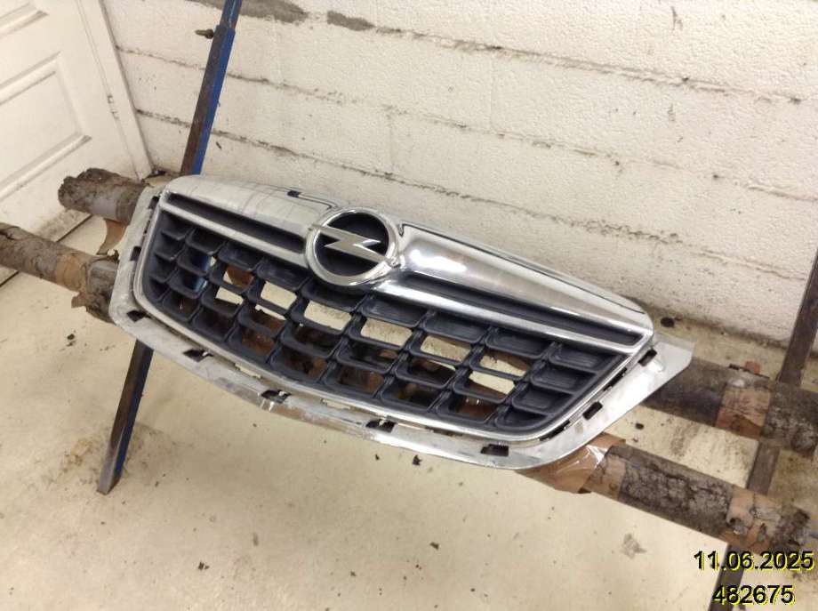 Grill til Opel Mokka, 2012-2016 (Type I, Fase 1)  (OPEL|95391779)