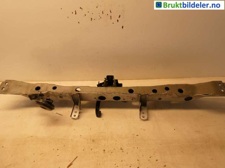 Frontplate øvre til Toyota Yaris 2012-2014 (Type III, Fase 1) (TOYOTA|)