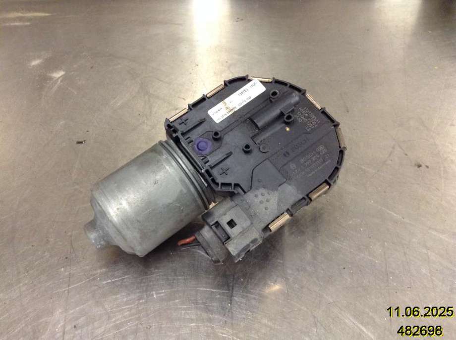 Viskermotor frontrute til Volvo V40 2012-2019  (VOLVO|3397021692|1397220628|31378574)