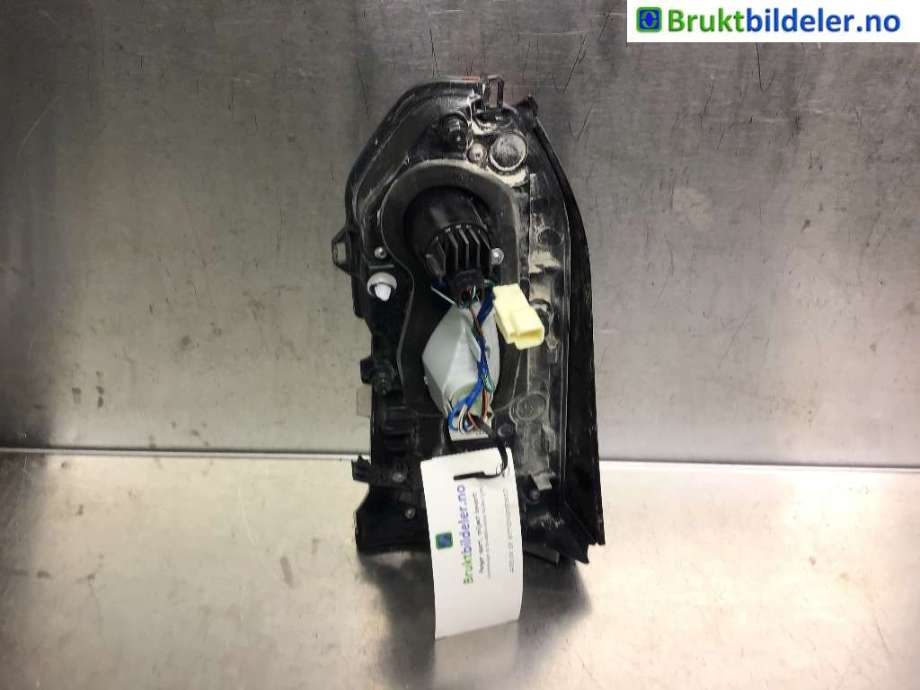 Baklykt venstre til Toyota RAV4 2019-->> (Type V) (TOYOTA|81590-42062|)