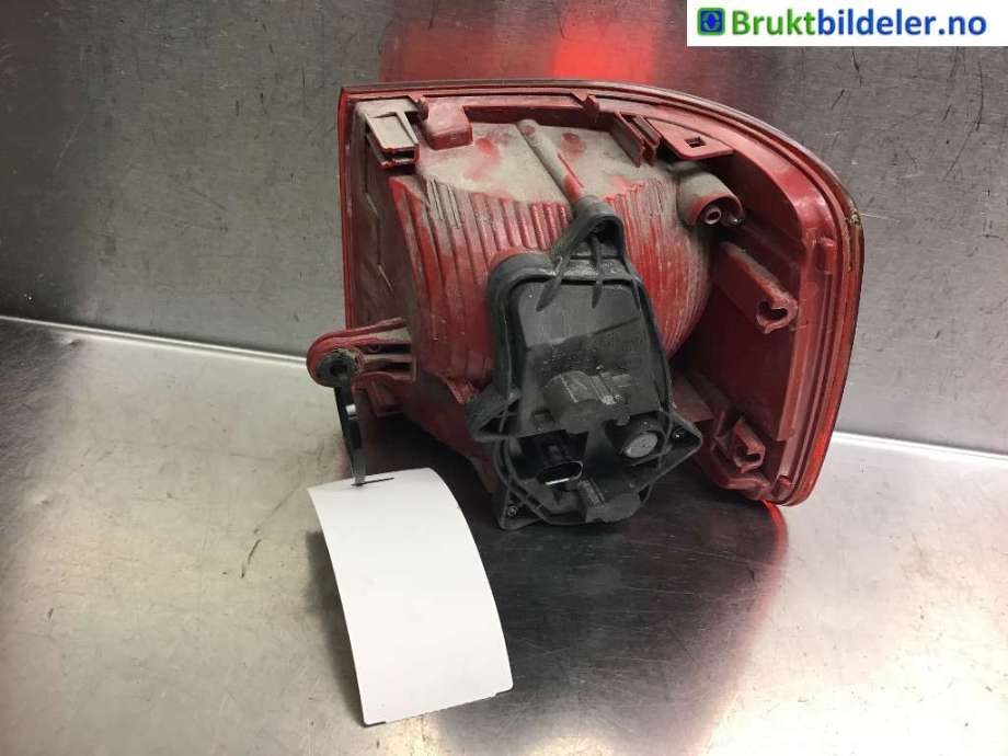 Baklykt venstre til VW Touran 2010-2015 (Type I, Fase 3)  (VOLKSWAGEN|1T0 945 095 R|)