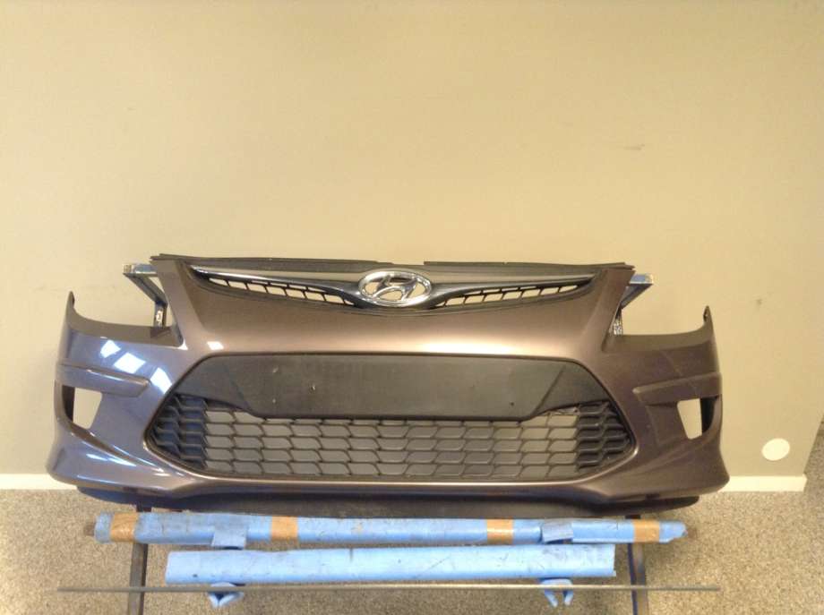 Støtfanger foran til Hyundai i30, 2007-2012 (Type I)  (HYUNDAI|86511 2R500)