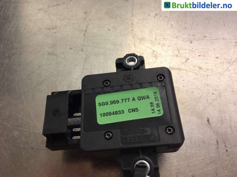 Bryter diverse til VW Tiguan 2016-2020 (Type II, Fase 1)  (VOLKSWAGEN|5G0 959 777 A|)