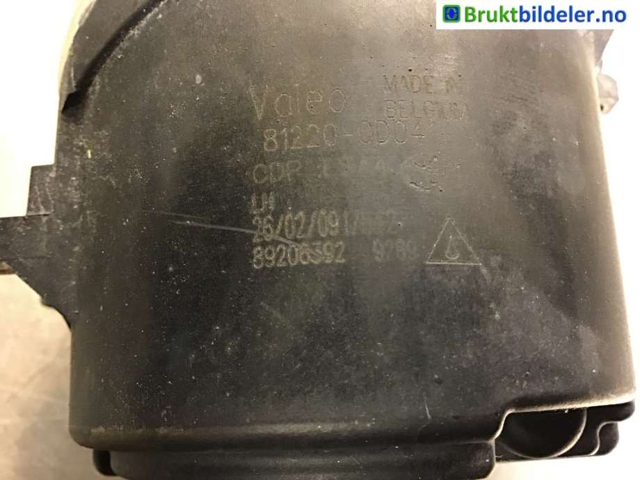 Tåkelykt venstre foran til Toyota RAV4 2009-2013 (Type III, Fase 2)  (TOYOTA|81220-0D041|89206392|)