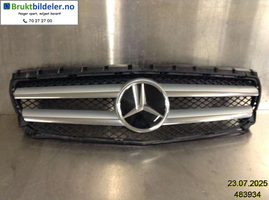 Grill til Mercedes B-Klasse, 2011-2018 (W246) (W246) (MERCEDES|A 246 880 15 83)