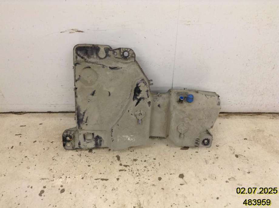 AdBlue tank til VW Tiguan, 2016-2020 (Type II, Fase 1)  (VOLKSWAGEN|5QF 131 877 L)