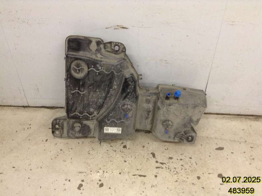 AdBlue tank til VW Tiguan 2016-2020 (Type II, Fase 1)  (VOLKSWAGEN|5QF 131 877 L|)